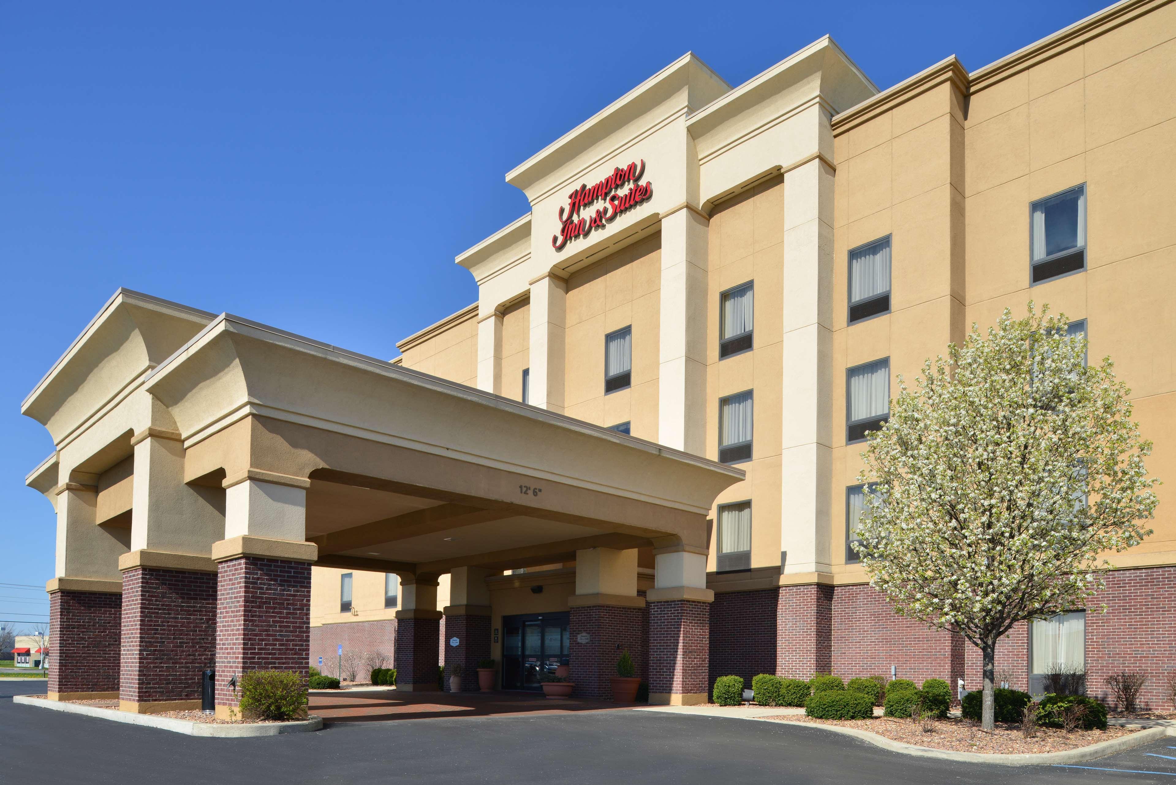 Hampton Inn & Suites Muncie Exterior photo